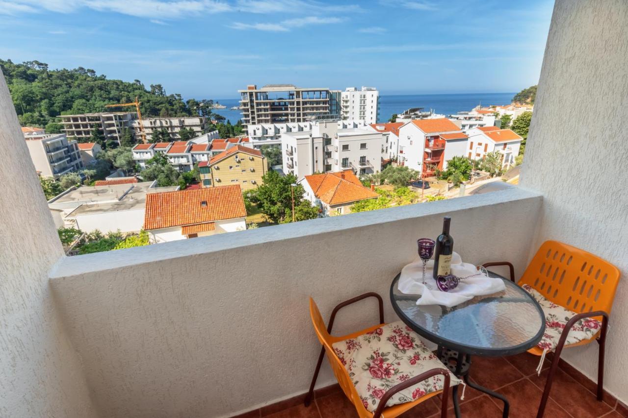 Apartments Pod Lozom With Seaview Petrovac Room photo