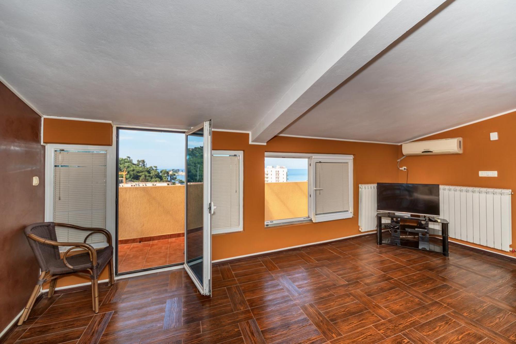 Apartments Pod Lozom With Seaview Petrovac Room photo